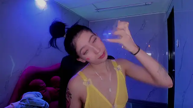 LilithCooperr  online show from April 10, 2026, 3:34 am