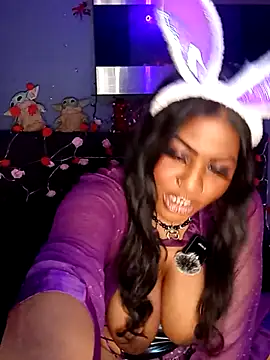 AmazonianMistress online show from April 4, 2026, 11:35 pm