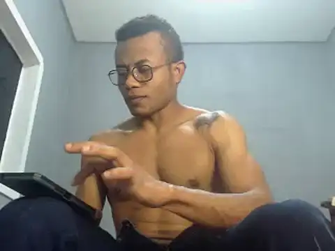 Snapshot of grandominantex1 chatting on December 24, 2024, 10:17 pm grandominantex1 online show from December 24, 2024, 10:17 pm