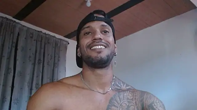 manolofitt online show from November 17, 2025, 5:41 pm