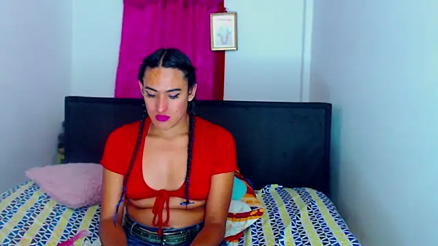 misss estrella online show from March 8, 2026, 2:04 am