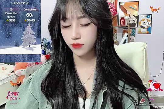  LLisa  online show from February 11, 2025, 4:24 pm