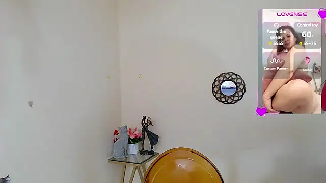 Snapshot of sofia_valeriaa chatting on February 11, 2025, 12:49 am sofia valeriaa online show from February 11, 2025, 12:49 am