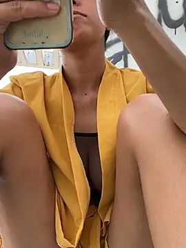 2HotAsain4u online show from January 9, 2025, 3:58 am