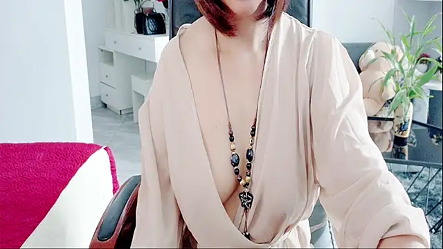 Miu-Le online show from July 26, 2026, 8:05 pm