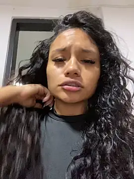 Riana Kean online show from December 24, 2024, 7:06 am