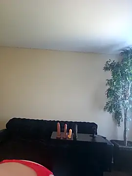 ellieconradxo online show from October 28, 2025, 4:31 pm