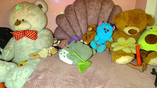 Pocahontascute 33 online show from February 15, 2026, 10:50 pm