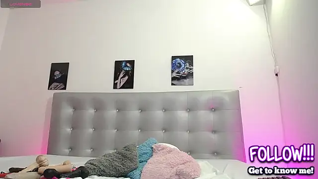 horny-juliette online show from March 6, 2026, 3:41 pm