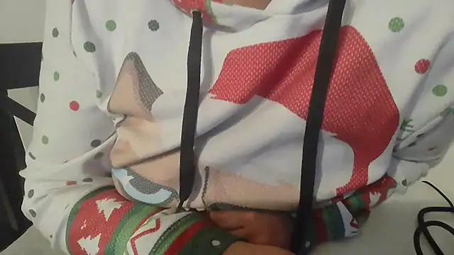 Snapshot of parismira chatting on December 17, 2024, 4:43 pm parismira online show from December 17, 2024, 4:43 pm