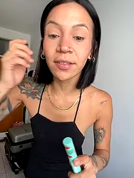 Mlakdc online show from November 18, 2025, 6:34 pm