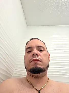 Snapshot of latinojax chatting on August 5, 2026, 4:59 am latinojax online show from August 5, 2026, 4:59 am