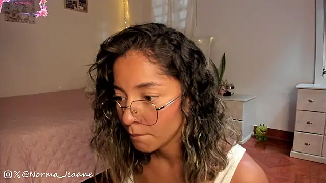 Norma-Jeaane online show from January 21, 2025, 8:11 pm