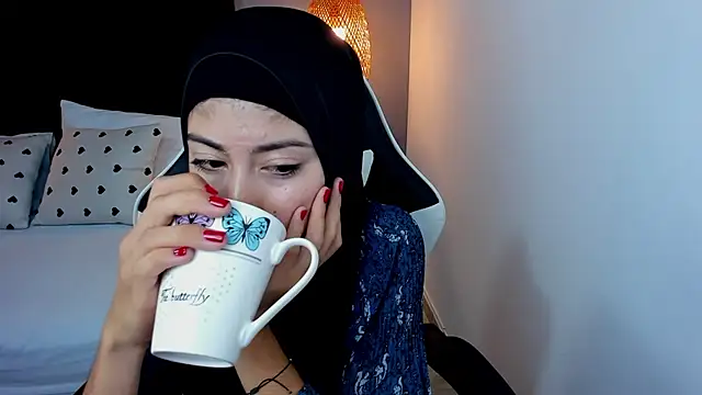 Snapshot of chaymae_nah_ chatting on December 19, 2024, 11:25 pm chaymae nah online show from December 19, 2024, 11:25 pm