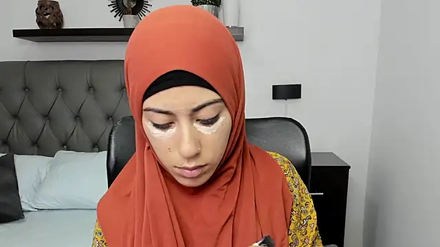 Snapshot of chaymae_nah_ chatting on December 24, 2024, 11:38 am chaymae nah online show from December 24, 2024, 11:38 am