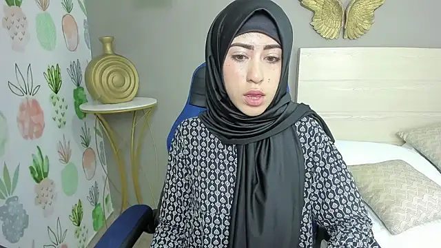 Snapshot of chaymae_nah_ chatting on January 11, 2025, 6:03 am chaymae nah online show from January 11, 2025, 6:03 am