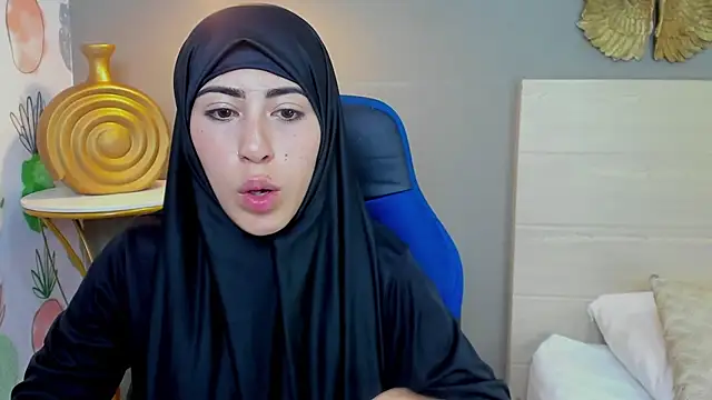 Snapshot of chaymae_nah_ chatting on January 12, 2025, 8:25 am chaymae nah online show from January 12, 2025, 8:25 am