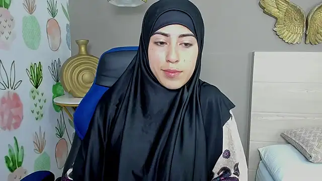 Snapshot of chaymae_nah_ chatting on January 15, 2025, 2:17 am chaymae nah online show from January 15, 2025, 2:17 am