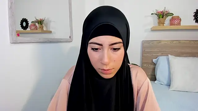 Snapshot of chaymae_nah_ chatting on January 18, 2025, 3:49 pm chaymae nah online show from January 18, 2025, 3:49 pm