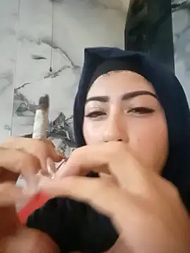 Snapshot of chaymae_nah_ chatting on February 8, 2025, 3:52 am chaymae nah online show from February 8, 2025, 3:52 am