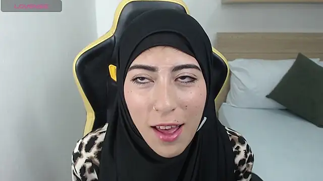 Snapshot of chaymae_nah_ chatting on March 21, 2025, 12:28 pm chaymae nah online show from March 21, 2025, 12:28 pm