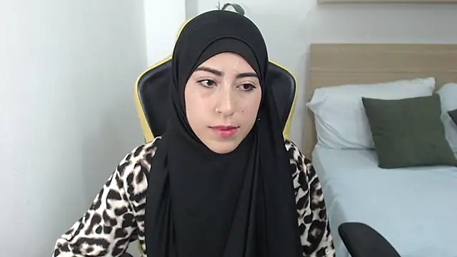 Snapshot of chaymae_nah_ chatting on March 21, 2025, 3:35 pm chaymae nah online show from March 21, 2025, 3:35 pm