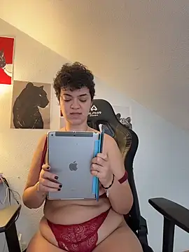 Snapshot of rafamarianoofc chatting on November 10, 2025, 2:05 pm rafamarianoofc online show from November 10, 2025, 2:05 pm