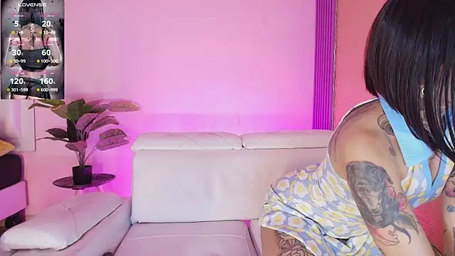 ABRILFACCINI online show from December 12, 2024, 1:06 pm