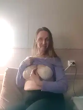 Evelina cute online show from January 6, 2025, 5:49 pm