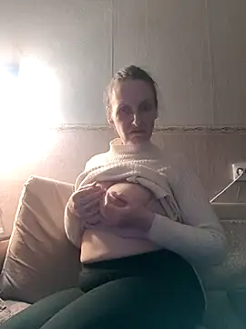 Evelina cute online show from March 18, 2025, 8:04 pm