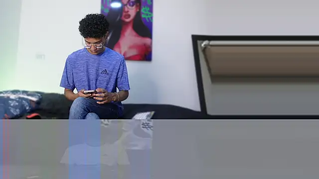 harrytwink18 online show from December 23, 2024, 1:24 pm