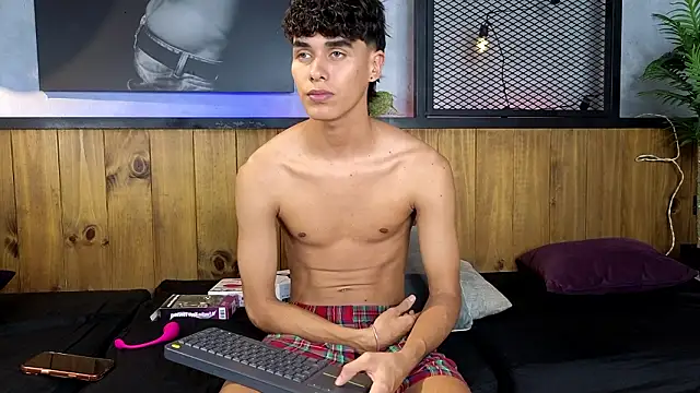 andrewortix online show from March 7, 2026, 4:20 am