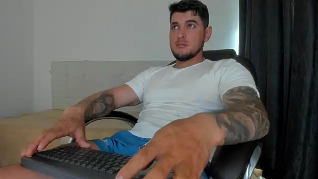 Teilor Creed online show from April 7, 2026, 8:42 pm