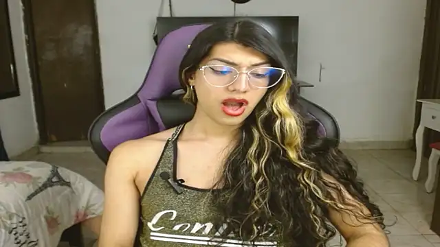 engielphoenis14 online show from January 29, 2025, 12:24 pm