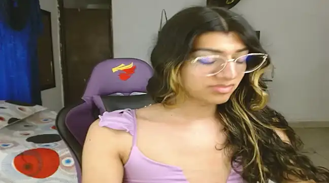 engielphoenis14 online show from February 19, 2025, 5:16 pm