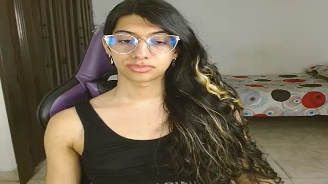 engielphoenis14 online show from September 26, 2025, 9:30 pm