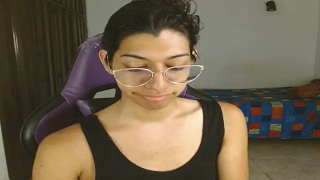 engielphoenis14 online show from October 23, 2025, 11:24 pm