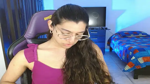 engielphoenis14 online show from June 9, 2026, 10:43 pm