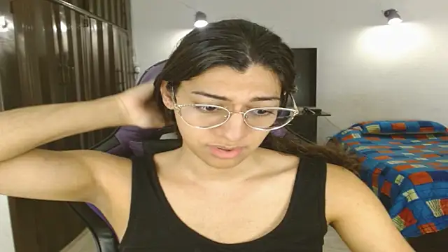 engielphoenis14 online show from June 12, 2026, 1:04 am