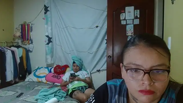 clayre and jill online show from November 12, 2025, 4:35 am