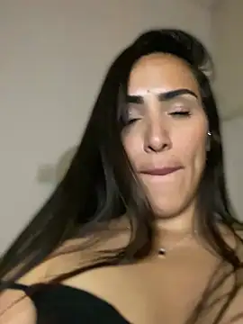 alessandra-a online show from December 31, 2024, 6:37 am