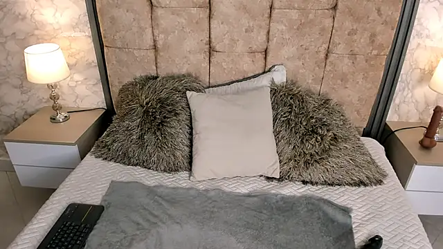 amatista  smith online show from January 15, 2025, 11:30 pm