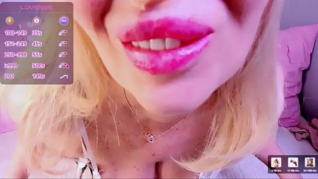 Scarlett Mai online show from May 17, 2026, 12:45 pm