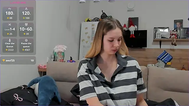 Snapshot of Girl_alone_home chatting on February 6, 2026, 3:48 pm Girl alone home online show from February 6, 2026, 3:48 pm