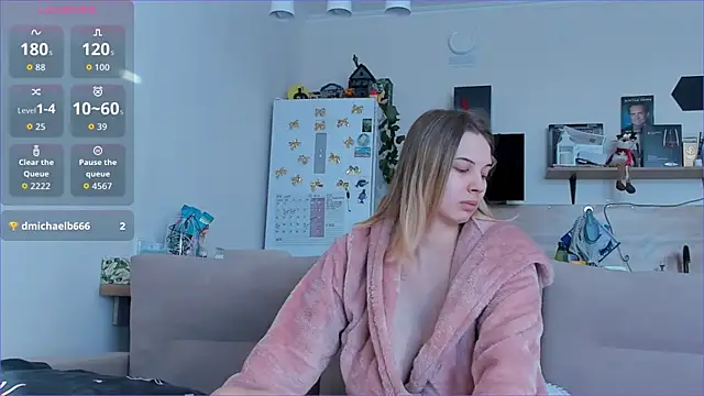 Girl alone home online show from April 2, 2026, 4:10 am