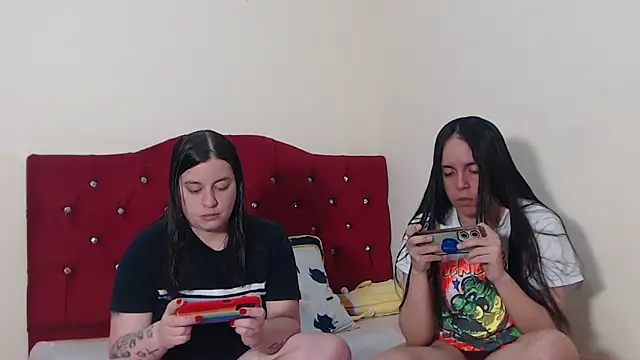 Snapshot of Lola_barbara chatting on October 18, 2025, 3:35 pm Lola barbara online show from October 18, 2025, 3:35 pm