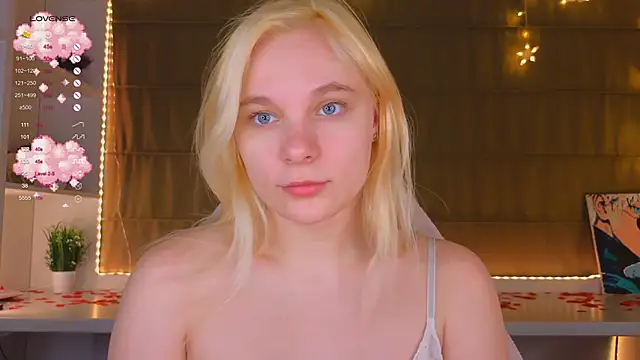 NaokoStifel online show from February 7, 2025, 1:04 am