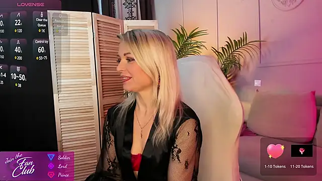 Snapshot of Gloria_Lovely chatting on January 23, 2025, 11:15 am Gloria Lovely online show from January 23, 2025, 11:15 am