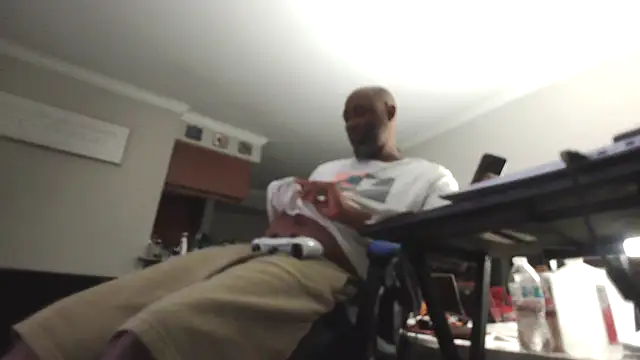 Snapshot of choco-sexo@xh chatting on October 24, 2025, 8:44 am choco-sexoxh online show from October 24, 2025, 8:44 am