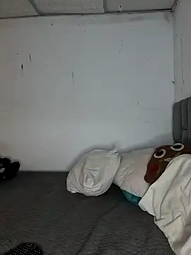 BrittanyDiaz online show from January 17, 2025, 6:54 pm